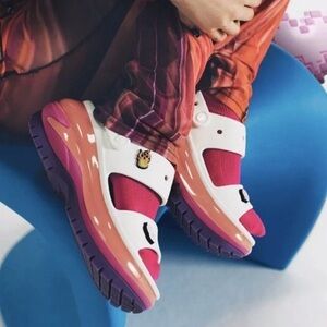 Crocs Classic Mega Crush Sandal